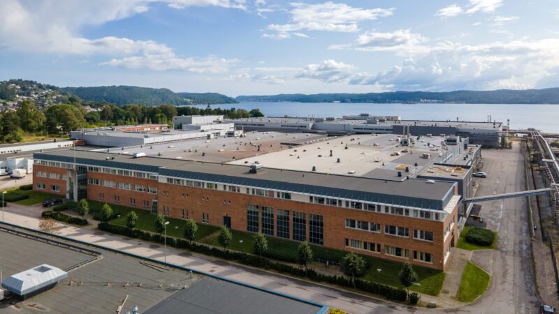 Dronebilde fra Nels anlegg på Herøya. Foto: Nel